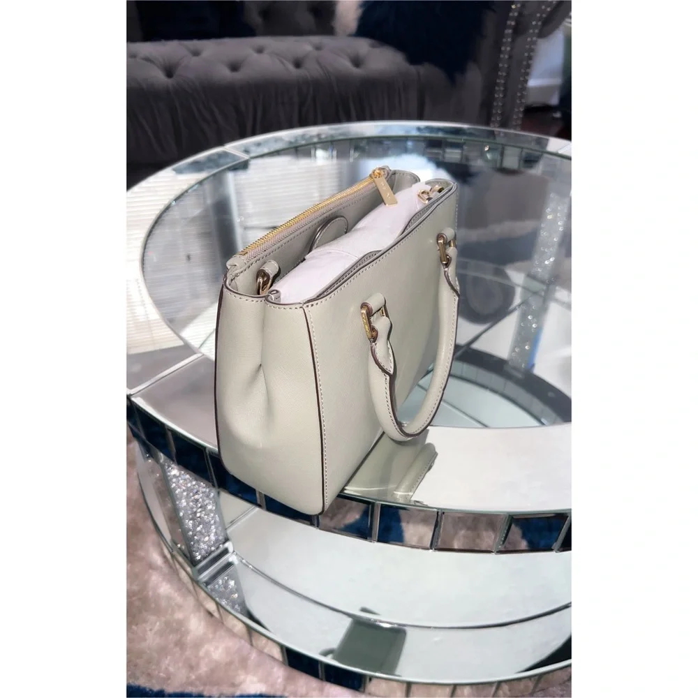 Handbag - Picture 3 of 3